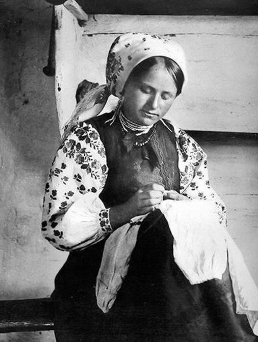 Вишивальниця, Чернігівщина, 1908 рік